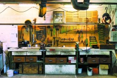 Établi de l'atelier serrurerie - Photo © Nicolas Boudier