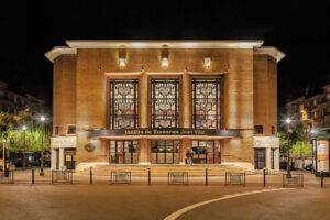 Entrée publique, place Stalingrad - Photo © Arnaud Kehon