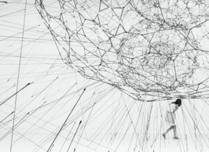 Tomás Saraceno, Galaxies Forming Along Filaments, Like Droplets Along the Strands of a Spider’s Web - Photo DR