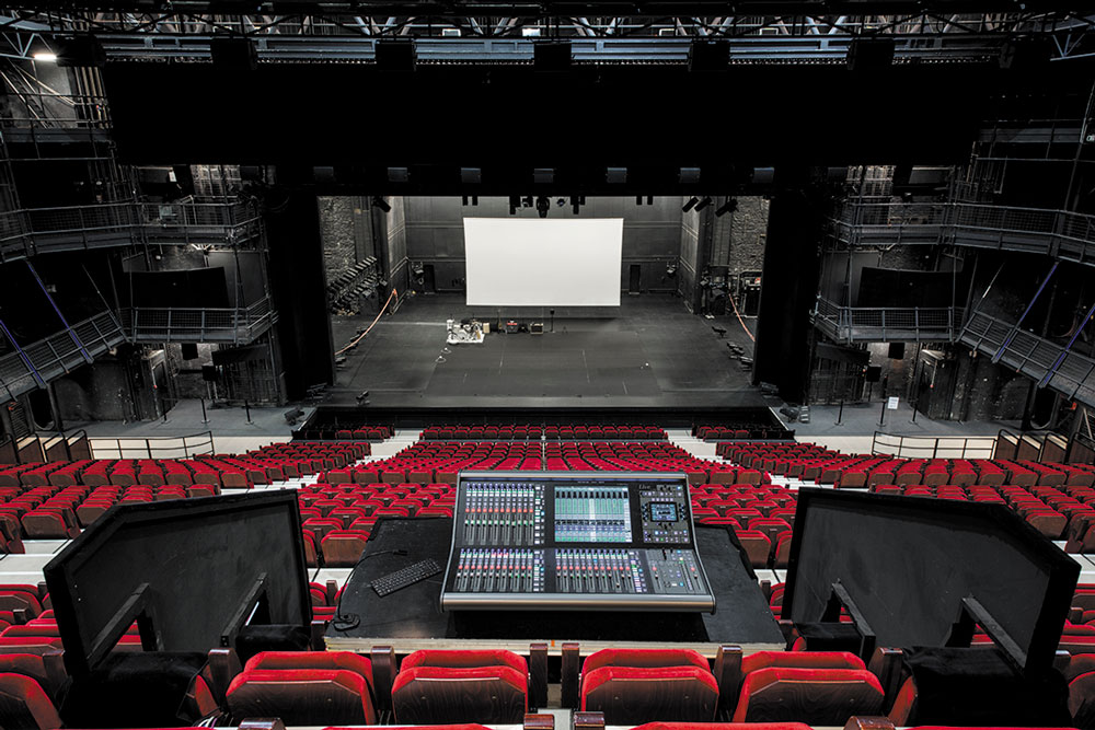 Vue de la régie, Salle Jean Vilar du Théâtre national de Chaillot - Photo © Amadeus