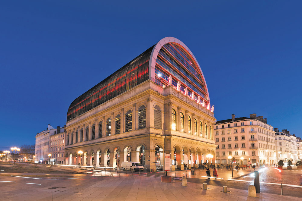Vue extérieure de l’Opéra de Lyon - Photo © Stofleth