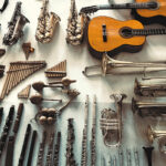 La collection d’instruments à l’atelier mobile - Photo © Géraldine Mercier