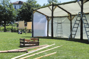 Structure en matériaux récupérés et réutilisables (Festival Objectif Terre de Lausanne)