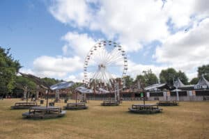 Un air de fête foraine avec la grande roue
