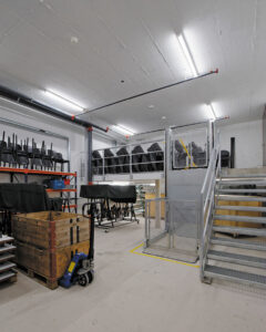 Espace de stockage, accès à la fosse d’orchestre - Photo © Patrice Morel
