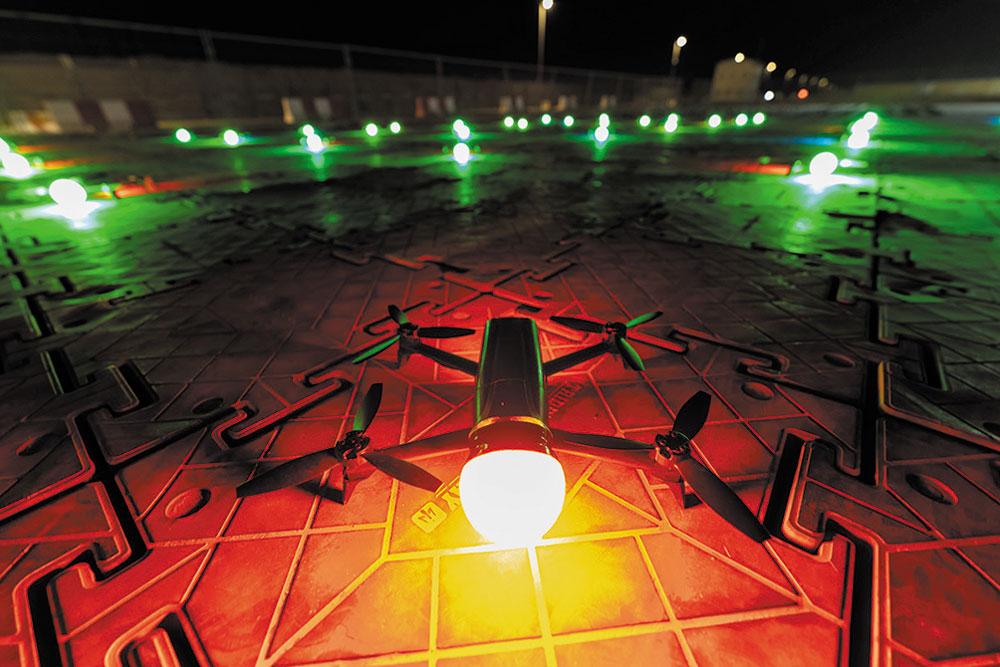 Drone Zephyr sur le show Avengers Power the Night, Parc Walt-Disney Studio, 30e anniversaire de Disneyland Paris - Photo © Parrot et Dronisos
