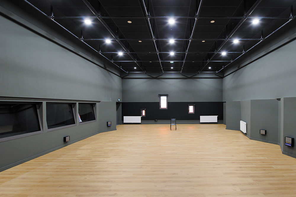 Bâtiment B, grand studio polyvalent