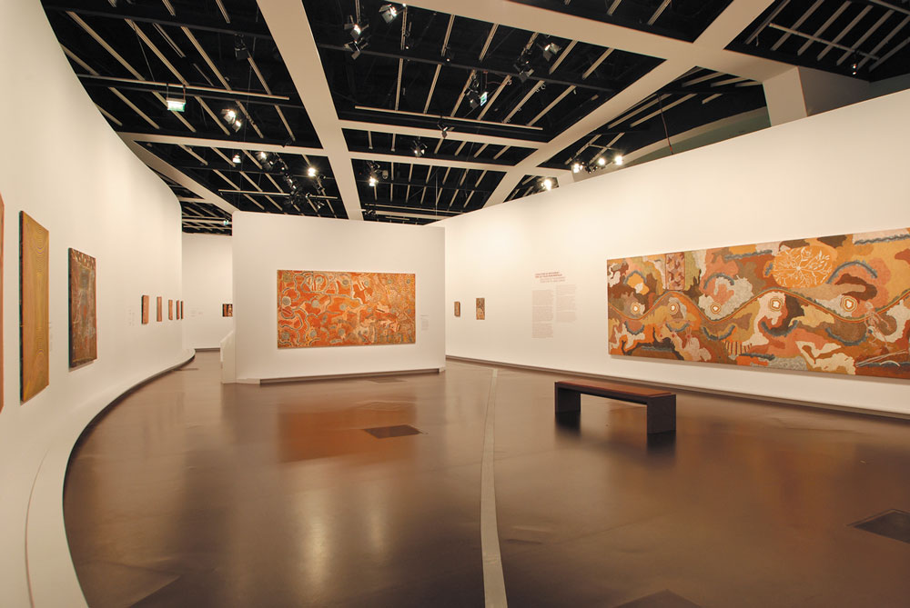 Exposition Aux sources de la peinture aborigène au Quai Branly, Paris (2012)