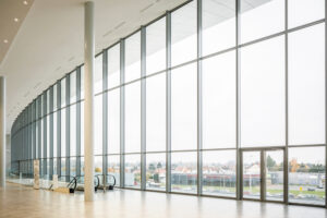 Palais des congrès, foyer haut, niveau 2 - Photo © 11 h 45