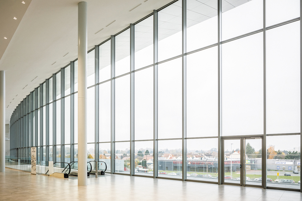 Palais des congrès, foyer haut, niveau 2 - Photo © 11 h 45