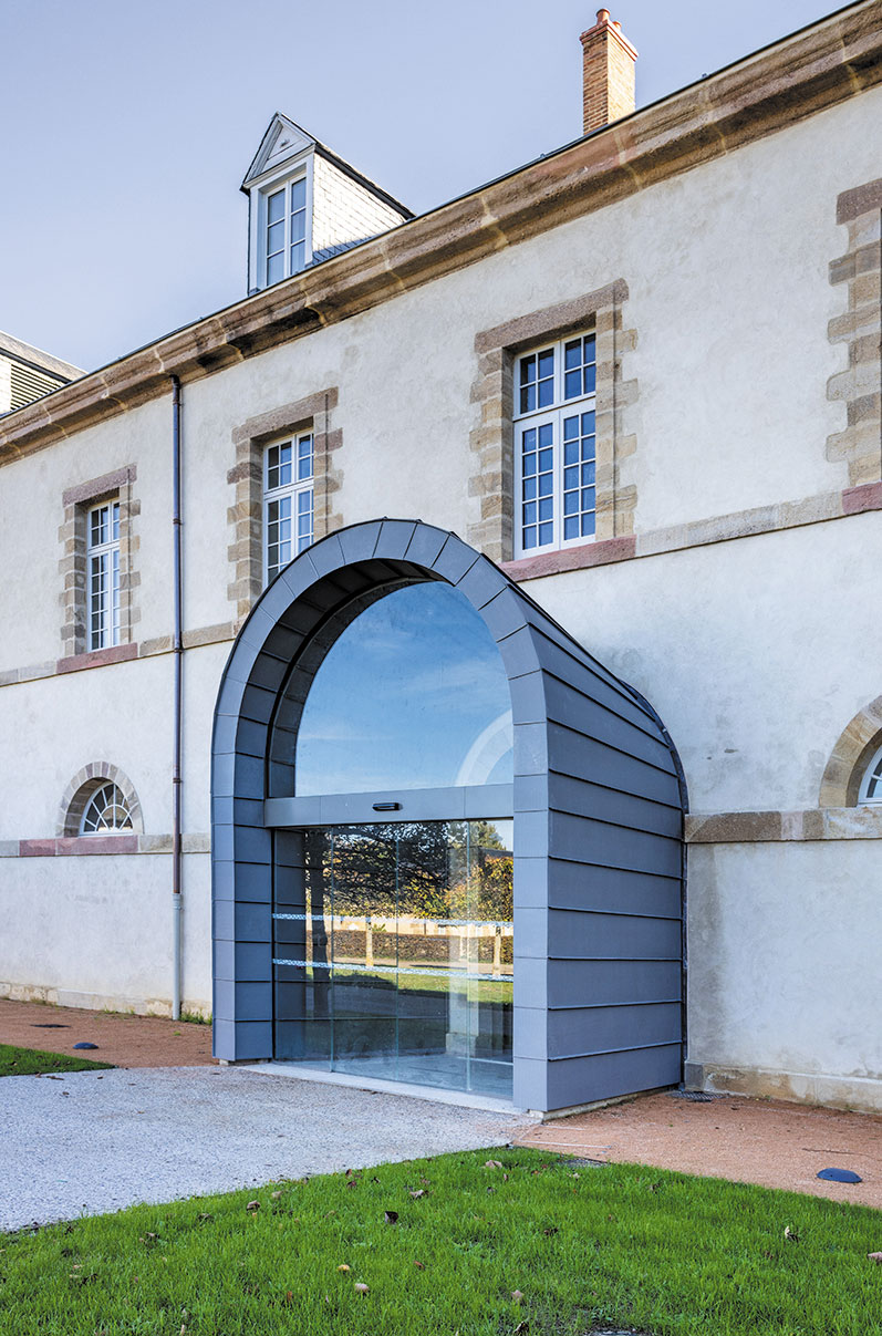 L’entrée de La Scène - Photo © Joël Bonnard - Ateliers Adeline Rispal