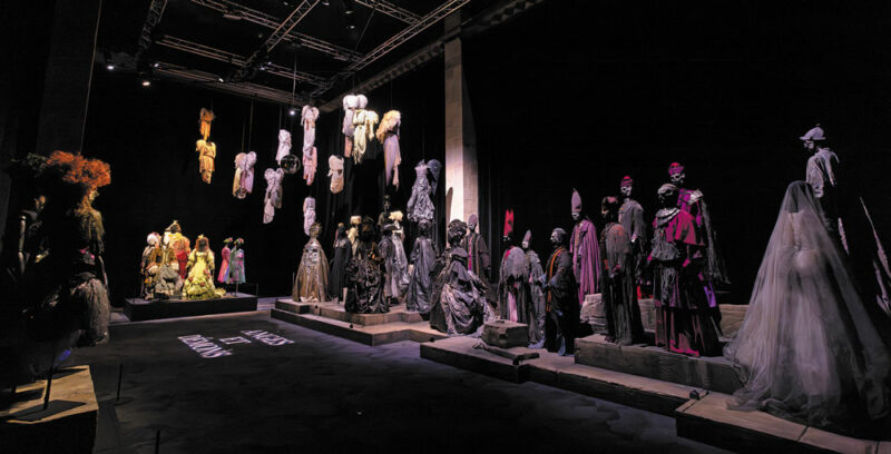 Exposition Christian Lacroix en scène, direction artistique Christian Lacroix. CNCS, Moulins, 2025 - Photo © Joël Bonnard / Titania
