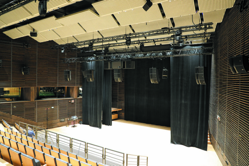 Vue générale du studio 105 - Photo © Bruno Suner