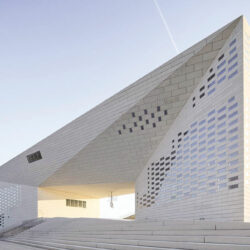 La MÉCA, un monolithe en mouvement