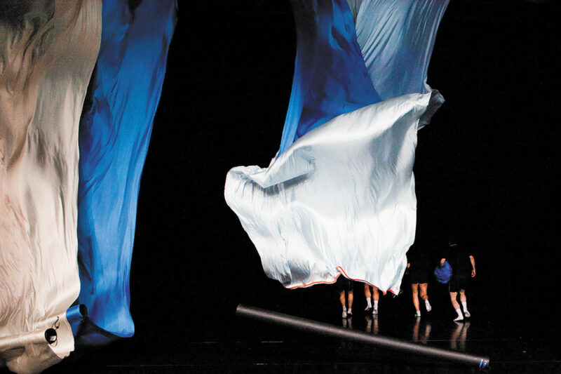 La cascade : le grand lâcher en rafales - Photo © Alexander Reinout