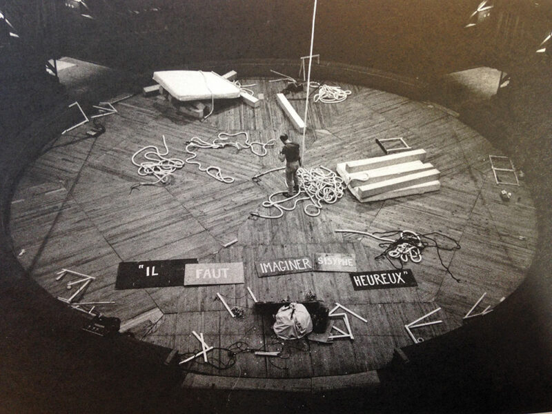 Sisyphe sur le tas, Cirque Jules Verne d’Amiens - Photo © Vasil Tasevski