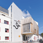 Nouvelle extension, entrée principale