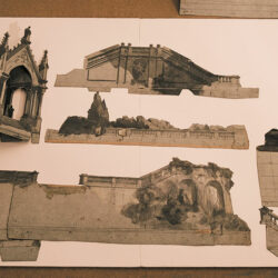 Élément de décor de l’opéra La muette de Portici (1879) - Photo © Emmanuel Rascoussier