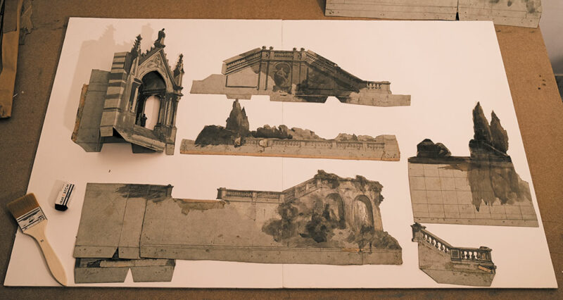 Élément de décor de l’opéra La muette de Portici (1879) - Photo © Emmanuel Rascoussier