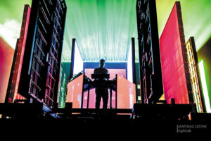 Space Echo d’Étienne de Crécy. Création lumière d’Alexandre Lebrun - LightLab