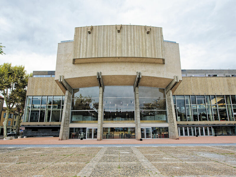 Parvis section sud, nouvel aménagement de la rotonde