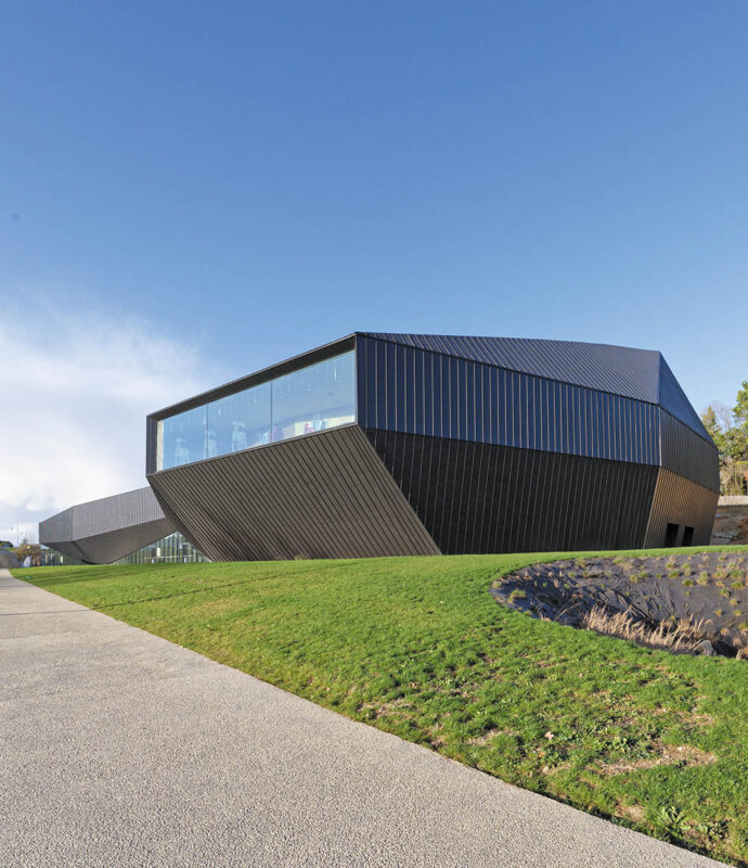 Aile est (Auditorium)