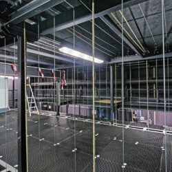 Théâtre, gril de marche