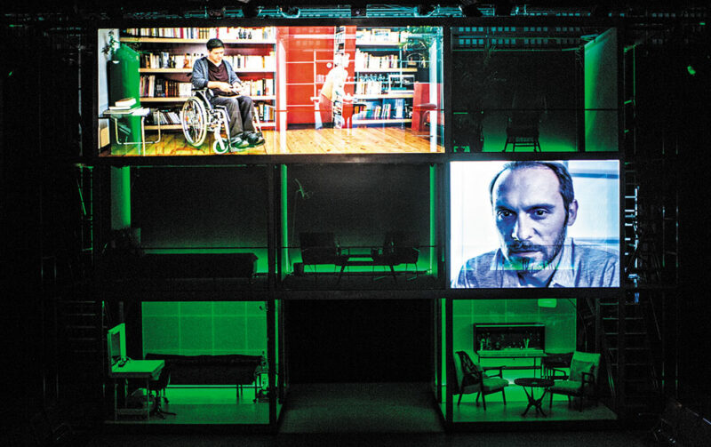 À la trace de Alexandra Badea, mes Anne Théron - Photo © Jean-Louis Fernandez