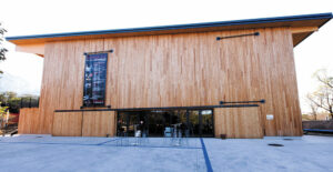 Vue extérieure du Théâtre Nono depuis le parvis