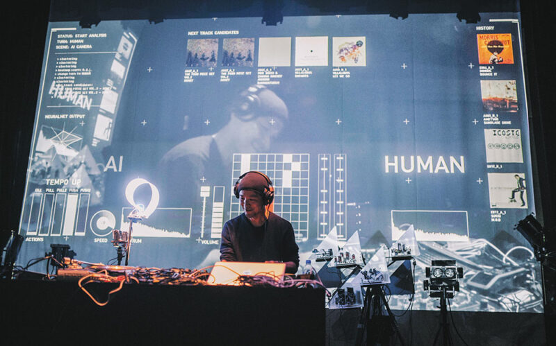 Spectrogram - Photo © Rakutaro Ogiwara