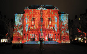 Conception artistique et réalisation d’une installation Lumières archipicturales sur la place des Célestins - Fête des Lumières 2012