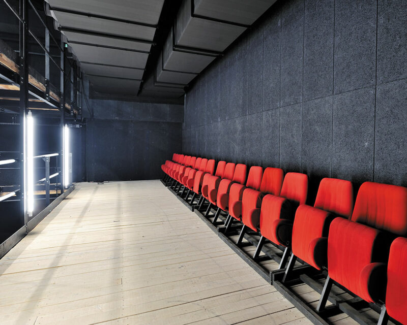 Grande salle, mezzanine