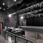 Régies en salle implantées au niveau de la 1ère terrasse