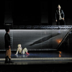 Erismena de Cavalli, mise en scène par Jean Bellorini, plan incliné