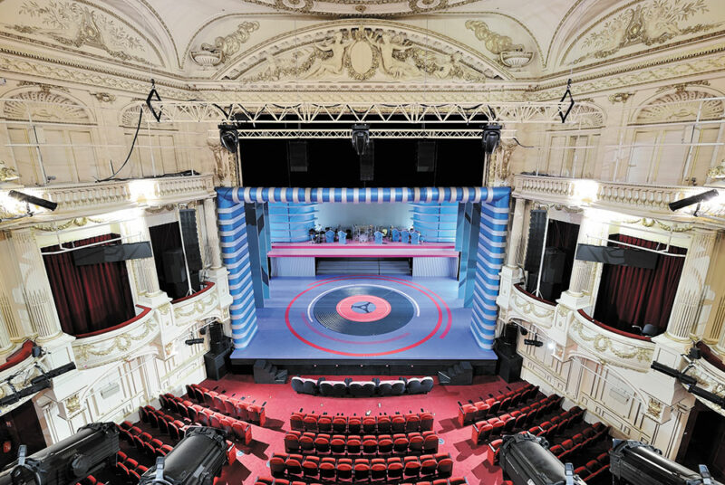 Le plateau de Grease depuis le balcon