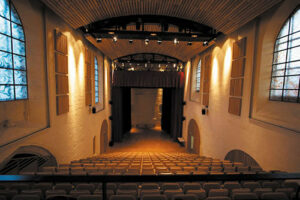 Les Carmes à La Rochefoucauld, la scène - Photo © Bâti-Scène