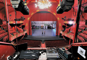 Postes de régie au 1er balcon