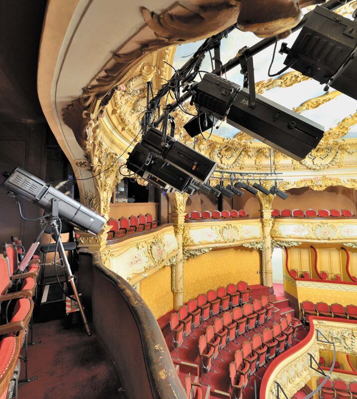 Éclairage de face, cerce motorisée (galerie)