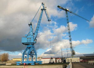 Grues sur le site du bâtiment De Expeditie (vue arrière)
