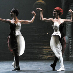 Roméo et Juliette, chorégraphie Angelin Preljocaj/Ballet Preljocaj, 1996 - Photo © Jean-Claude Carbonne