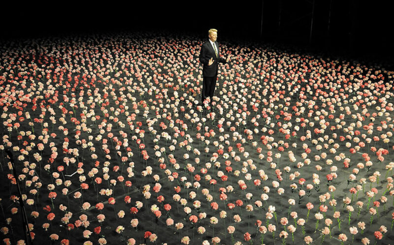 Nelken, chorégraphie Pina Bausch - Photo © Christian Ganet