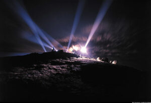 Le songe est de rigueur, Pointe de la Torche, 1987 - Photo Yann Kersalé © AIK
