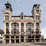 Vue de la façade avant du Vooruit - Photo © Karin Borghouts