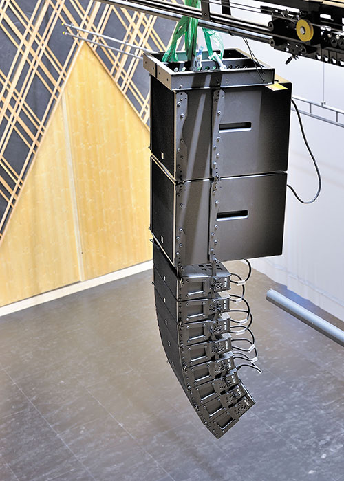 Système de diffusion Amadeus Diva, suspendu avec les moyens du bord