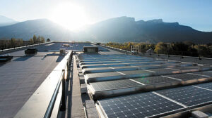 Les panneaux photovoltaïques de la toiture - Photo © Ilka Kramer