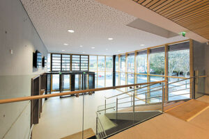 Lumière naturelle dans le hall d'accueil - Photo © Ilka Kramer