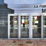 Sous la nef Dubigeon, entrée du public côté hall principal