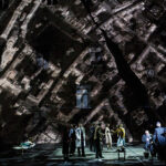 Le Maître et Marguerite de Mikhaïl Boulgakov, mise en scène Simon Mac Burney - Photo © Festival d’Avignon/Christophe Raynaud de Lage