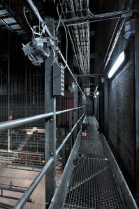 Passerelle de scène de la grande salle
