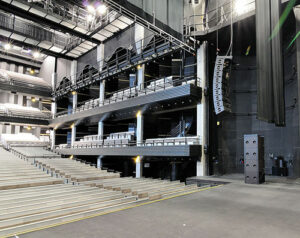 Continuité entre le plateau et la salle - Photo de Patrice Morel